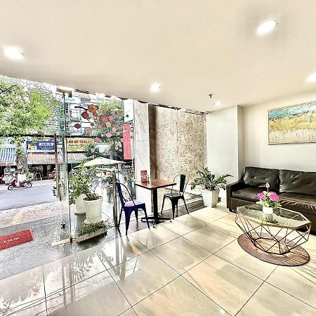 The Jade Hotel Near Tan Son Nhat Airport Хошимин Екстериор снимка