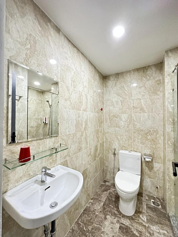 The Jade Hotel Near Tan Son Nhat Airport Хошимин Екстериор снимка